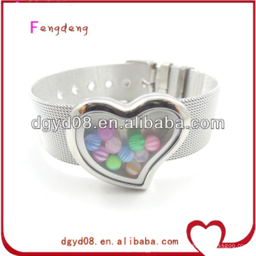 Men's heart floating charms magnetic bracelet